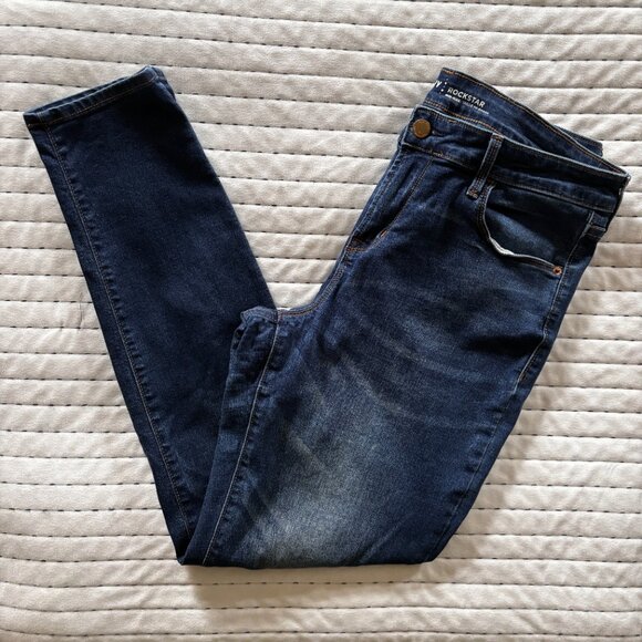 Old Navy Rockstar Jeans Sz 12 Regular Mid Rise Distressed Dark Wash Denim - Picture 8 of 8